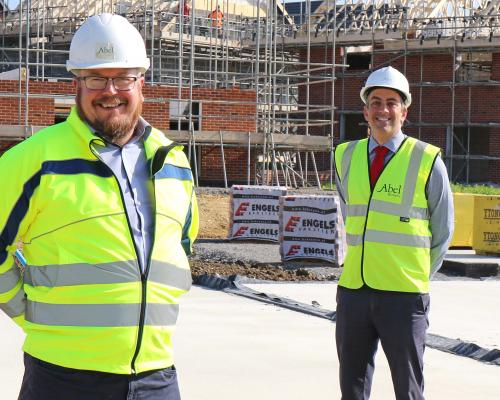 Best Regional Site Manager Tim Walsingham left with Abel Homes managing director Paul LeGrice sm