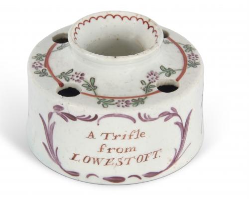 Lowestoft porcelain Trifle inkwell estimate 3000 5000