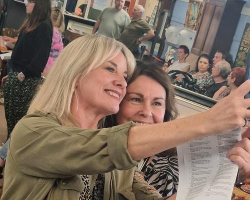 Tamzin Outhwaite and Julie Graham pose for a selfie at Keys Auctioneers in Aylsham