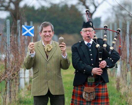 Winemaker John Hemmant and piper John Innes prepare for Burns Night at Chet Valley Vineyard sm