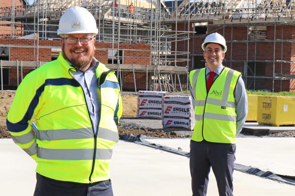 Best Regional Site Manager Tim Walsingham left with Abel Homes managing director Paul LeGrice sm