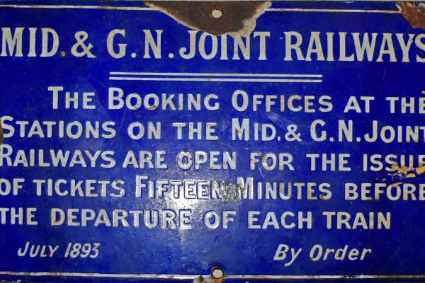 Rare 1893 MGN enamel sign sold for 480