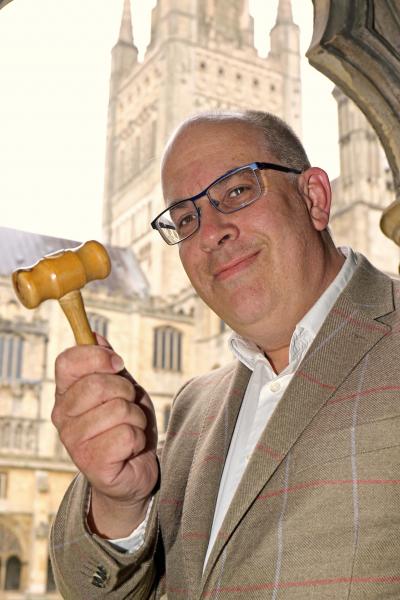 Antiques expert Tim Blyth from Keys Auctioneers and Valuers sm