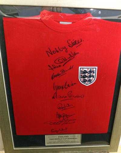 England 1966 World Cup shirt signed by leading players