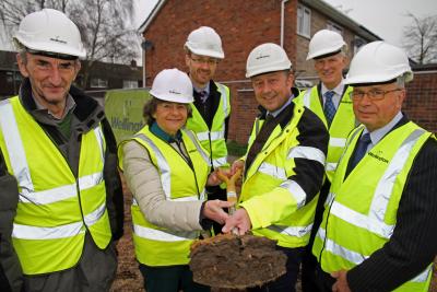 Garden Close Bungay sod cutting 171215