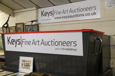 Keys podium saleroom 3