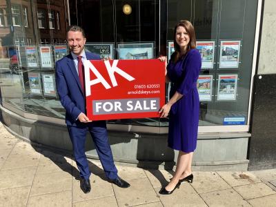 Martyn Baum and Tanya Chapman with the new Arnolds Keys one of the new for sale boards