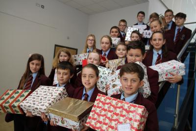 NWHS Year 7 students with the shoeboxes for Romania